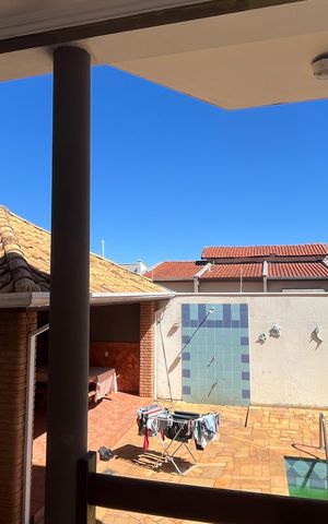 Casa à venda com 280m², 4 quartos e 4 vagas
