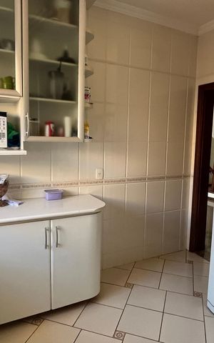 Casa à venda com 280m², 4 quartos e 4 vagas