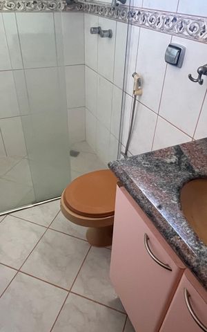 Casa à venda com 280m², 4 quartos e 4 vagas