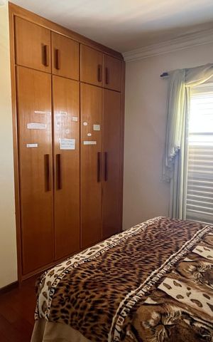 Casa à venda com 280m², 4 quartos e 4 vagas