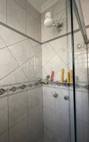 Casa à venda com 280m², 4 quartos e 4 vagas