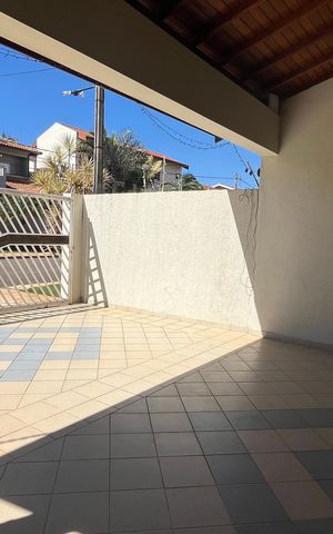 Casa à venda com 280m², 4 quartos e 4 vagas