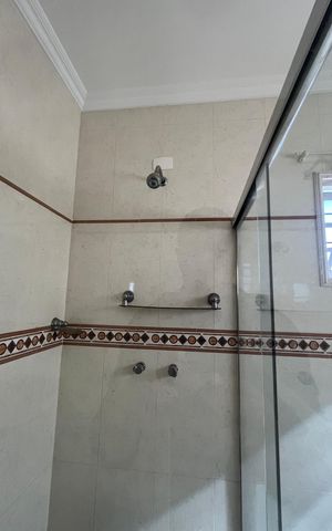 Casa à venda com 280m², 4 quartos e 4 vagas