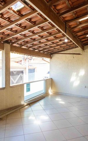 Casa à venda com 252m², 3 quartos e 2 vagasVaranda