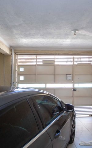 Casa à venda com 252m², 3 quartos e 2 vagasGaragem