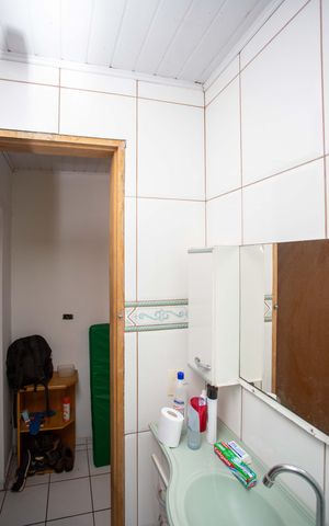 Casa à venda com 252m², 3 quartos e 2 vagasBanheiro 2