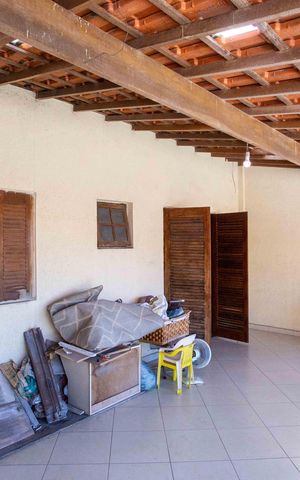 Casa à venda com 252m², 3 quartos e 2 vagasVaranda