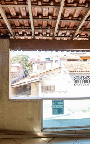 Casa à venda com 252m², 3 quartos e 2 vagasVaranda