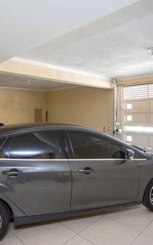 Casa à venda com 252m², 3 quartos e 2 vagasGaragem