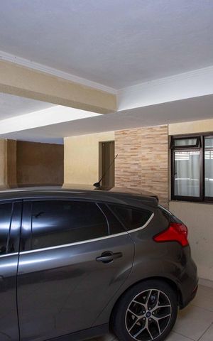 Casa à venda com 252m², 3 quartos e 2 vagasGaragem