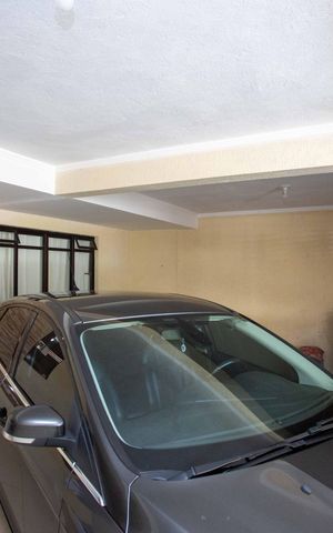 Casa à venda com 252m², 3 quartos e 2 vagasGaragem