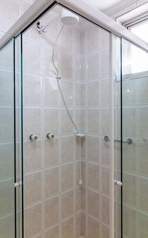 Apartamento para alugar com 110m², 3 quartos e 2 vagas Apartamento para alugar com 110m², 3 quartos e 2 vagasBanheiro da Suíte