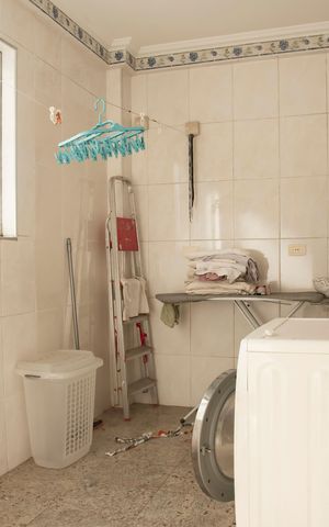 Casa à venda com 300m², 3 quartos e 2 vagasÁrea de Serviço