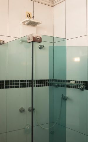 Casa à venda com 300m², 3 quartos e 2 vagasBanheiro da Suíte