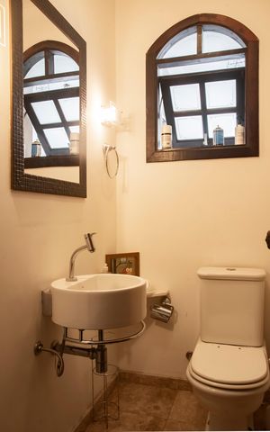 Casa à venda com 300m², 3 quartos e 2 vagasBanheiro