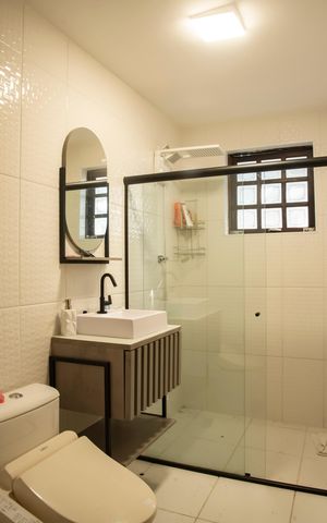 Casa à venda com 300m², 3 quartos e 2 vagasBanheiro