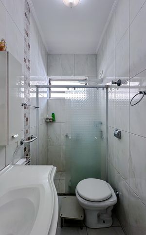 Casa à venda com 227m², 2 quartos e 2 vagas Casa à venda com 227m², 2 quartos e 2 vagasBanheiro 2