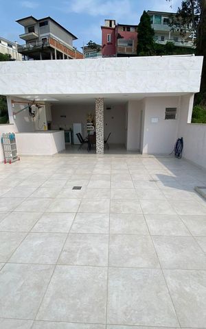 Casa de condomínio à venda com 350m², 3 quartos e 2 vagas Casa de condomínio à venda com 350m², 3 quartos e 2 vagasArea Gourmet Terraço