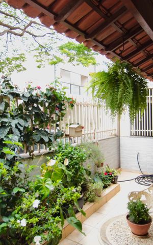 Casa à venda com 330m², 4 quartos e 3 vagasVaranda
