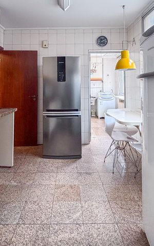 Apartamento para alugar com 165m², 4 quartos e 2 vagas Apartamento para alugar com 165m², 4 quartos e 2 vagasCozinha