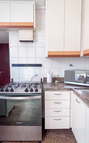 Apartamento para alugar com 165m², 4 quartos e 2 vagas Apartamento para alugar com 165m², 4 quartos e 2 vagasCozinha
