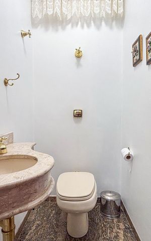 Apartamento para alugar com 165m², 4 quartos e 2 vagas Apartamento para alugar com 165m², 4 quartos e 2 vagasLavabo