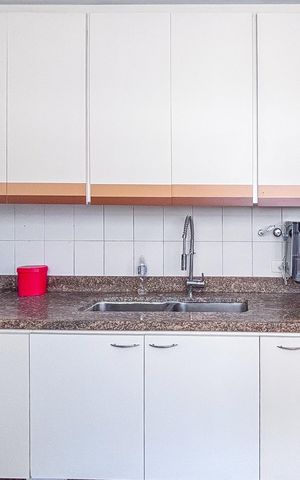 Apartamento para alugar com 165m², 4 quartos e 2 vagas Apartamento para alugar com 165m², 4 quartos e 2 vagasCozinha