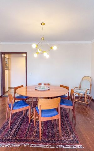 Apartamento para alugar com 165m², 4 quartos e 2 vagas Apartamento para alugar com 165m², 4 quartos e 2 vagasSala