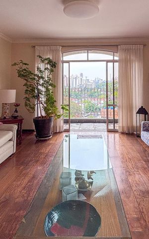 Apartamento para alugar com 165m², 4 quartos e 2 vagas Apartamento para alugar com 165m², 4 quartos e 2 vagasSala