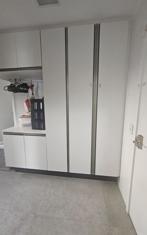 Apartamento à venda com 200m², 3 quartos e 3 vagas Apartamento à venda com 200m², 3 quartos e 3 vagasÁrea de Serviço