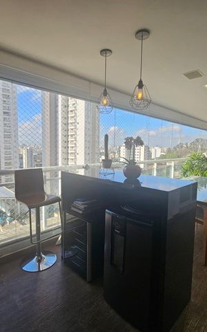 Apartamento à venda com 200m², 3 quartos e 3 vagas Apartamento à venda com 200m², 3 quartos e 3 vagasvaranda