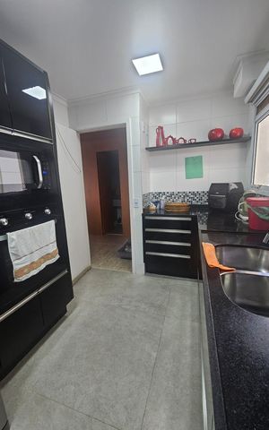 Apartamento à venda com 200m², 3 quartos e 3 vagas Apartamento à venda com 200m², 3 quartos e 3 vagasCozinha