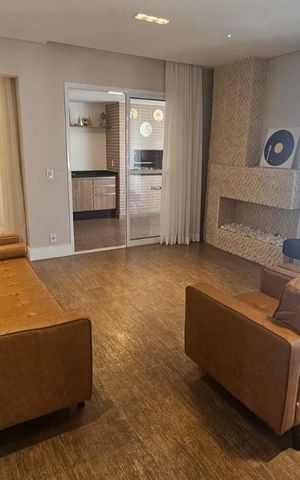 Apartamento à venda com 200m², 3 quartos e 3 vagas Apartamento à venda com 200m², 3 quartos e 3 vagasSala