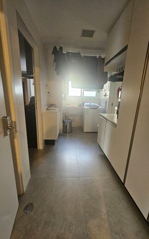 Apartamento à venda com 200m², 3 quartos e 3 vagas Apartamento à venda com 200m², 3 quartos e 3 vagasÁrea de Serviço