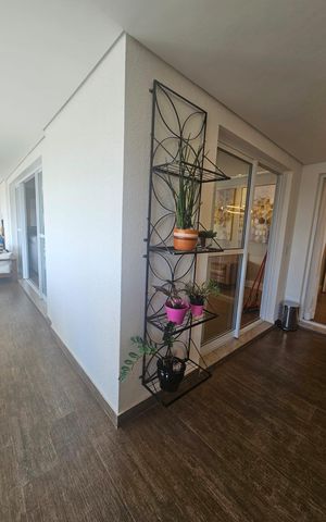 Apartamento à venda com 200m², 3 quartos e 3 vagas Apartamento à venda com 200m², 3 quartos e 3 vagasvaranda