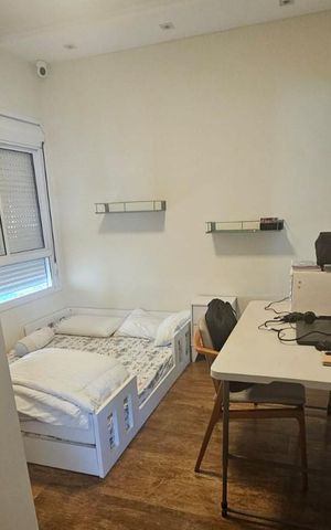 Apartamento à venda com 200m², 3 quartos e 3 vagas Apartamento à venda com 200m², 3 quartos e 3 vagasSuíte 2