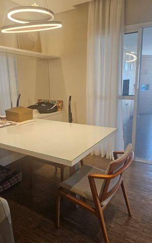 Apartamento à venda com 200m², 3 quartos e 3 vagas Apartamento à venda com 200m², 3 quartos e 3 vagasSala de Jantar
