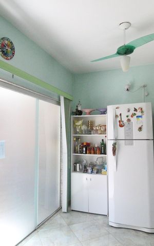 Casa de condomínio à venda com 242m², 4 quartos e 1 vagaSuíte 2