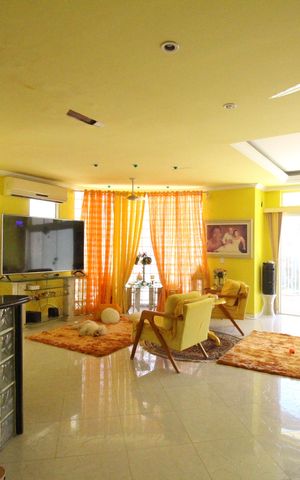 Casa de condomínio à venda com 242m², 4 quartos e 1 vagaSala