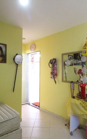 Casa de condomínio à venda com 242m², 4 quartos e 1 vagaSuíte 3