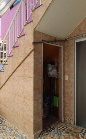 Casa de condomínio à venda com 242m², 4 quartos e 1 vagaFundos da casa - Despensa 