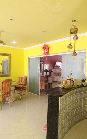 Casa de condomínio à venda com 242m², 4 quartos e 1 vagaSala
