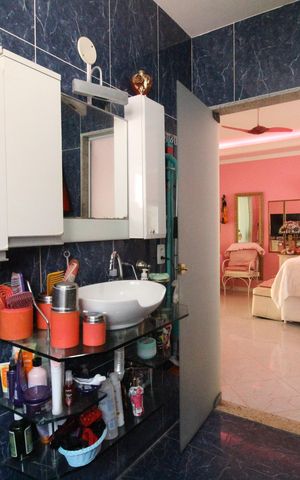 Casa de condomínio à venda com 242m², 4 quartos e 1 vagaBanheiro da suíte 1