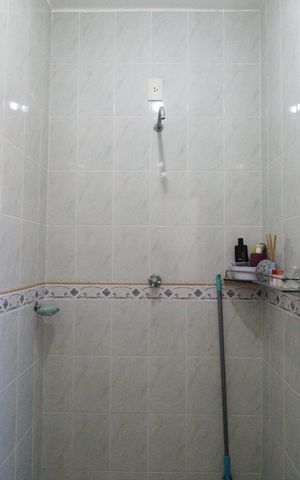 Casa de condomínio à venda com 242m², 4 quartos e 1 vagaBanheiro da suíte 2