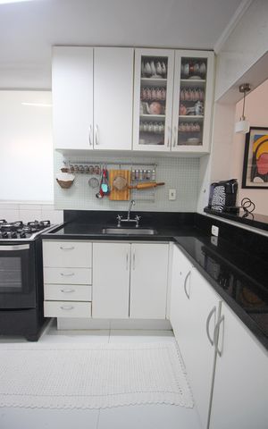 Apartamento à venda com 83m², 2 quartos e 2 vagasCozinha