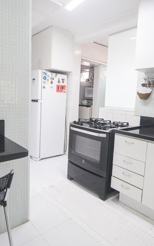 Apartamento à venda com 83m², 2 quartos e 2 vagasCozinha