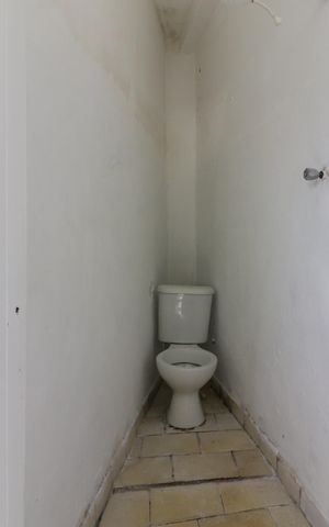 Casa à venda com 75m², 2 quartos e 2 vagas Casa à venda com 75m², 2 quartos e 2 vagasBanheiro Lavanderia
