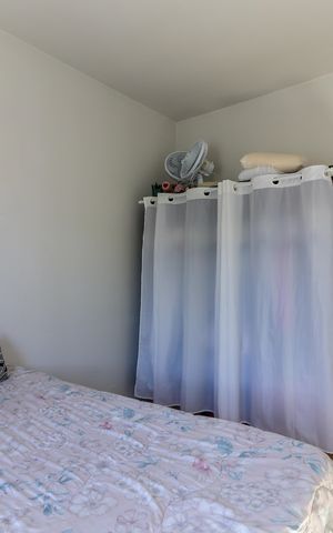 Casa à venda com 75m², 2 quartos e 2 vagas Casa à venda com 75m², 2 quartos e 2 vagasQuarto 2