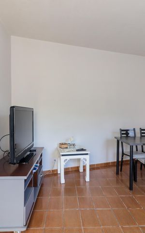 Casa à venda com 75m², 2 quartos e 2 vagas Casa à venda com 75m², 2 quartos e 2 vagasSala