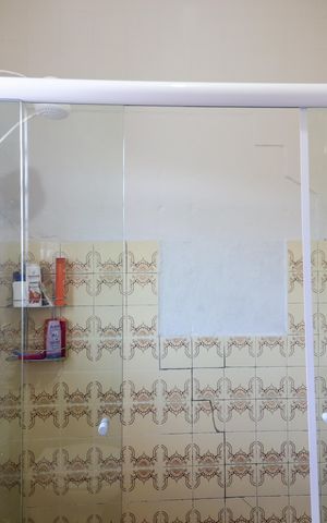 Casa à venda com 75m², 2 quartos e 2 vagas Casa à venda com 75m², 2 quartos e 2 vagasBanheiro